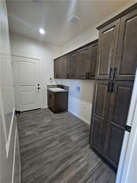 2561 North Ridge Avenue Bullhead City, AZ 86429 - Photo 15 of 17 Utility Room w/room for washer & dryer