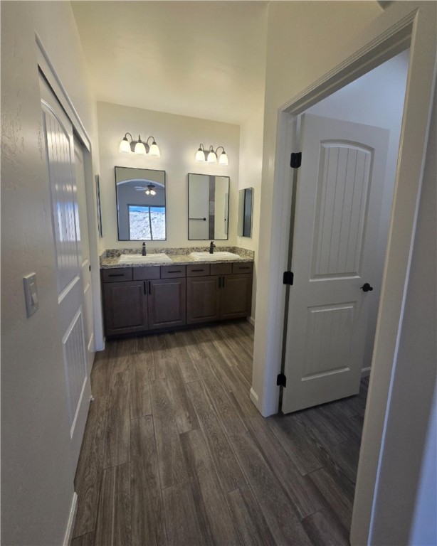 2561 North Ridge Avenue Bullhead City, AZ 86429 - Photo 7 of 17 Primary Bathroom