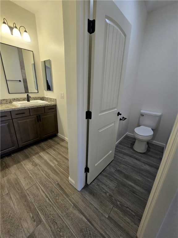 2561 North Ridge Avenue Bullhead City, AZ 86429 - Photo 9 of 17 Primary Toilet Room