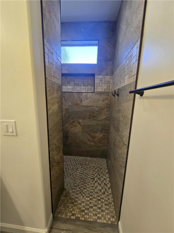 2561 North Ridge Avenue Bullhead City, AZ 86429 - Photo 10 of 17 Primary Walk-in Shower