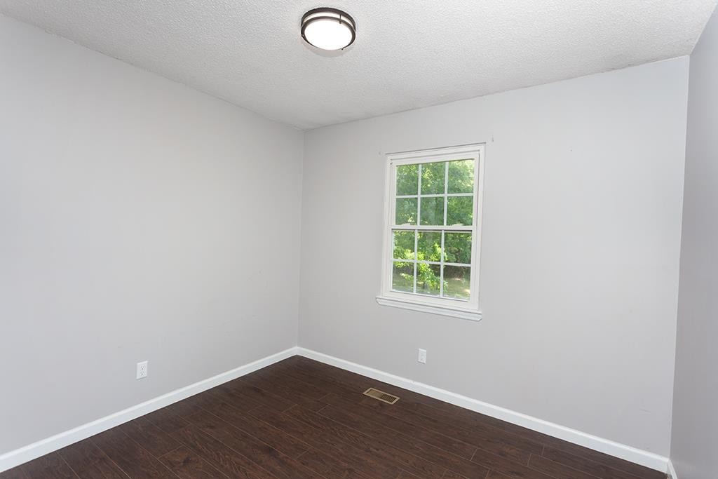 476 Corvin Road Northeast Cleveland, TN 37323 - Photo 6 of 17 Gallery Image 6
