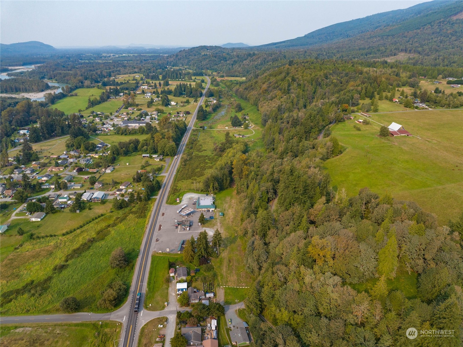 31434 Prevedell Road Sedro-Woolley, WA 98284 - Photo 8 of 17 view of city and mountain