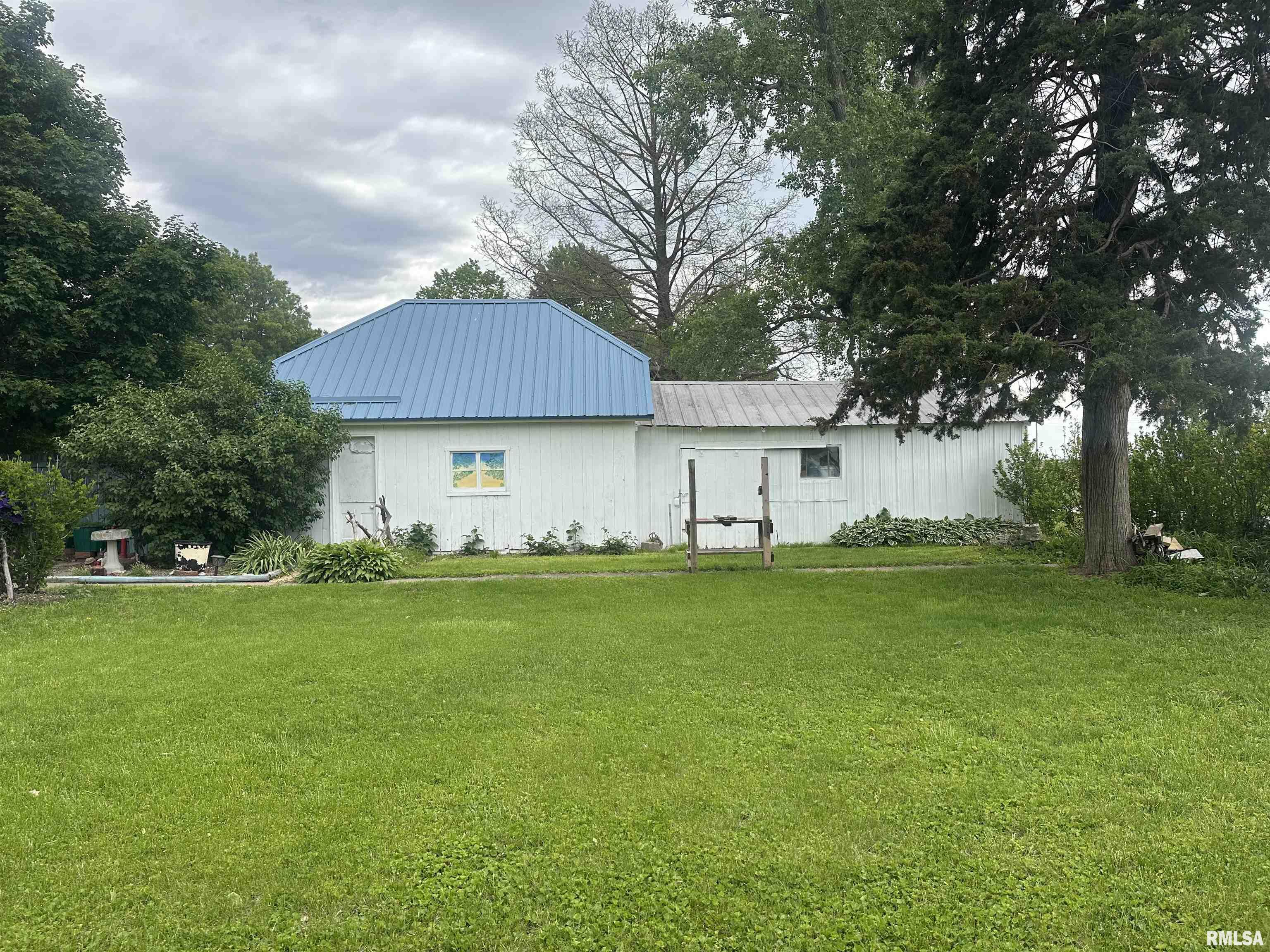 1102 Hayes Street Golden, IL 62339 - Photo 11 of 13