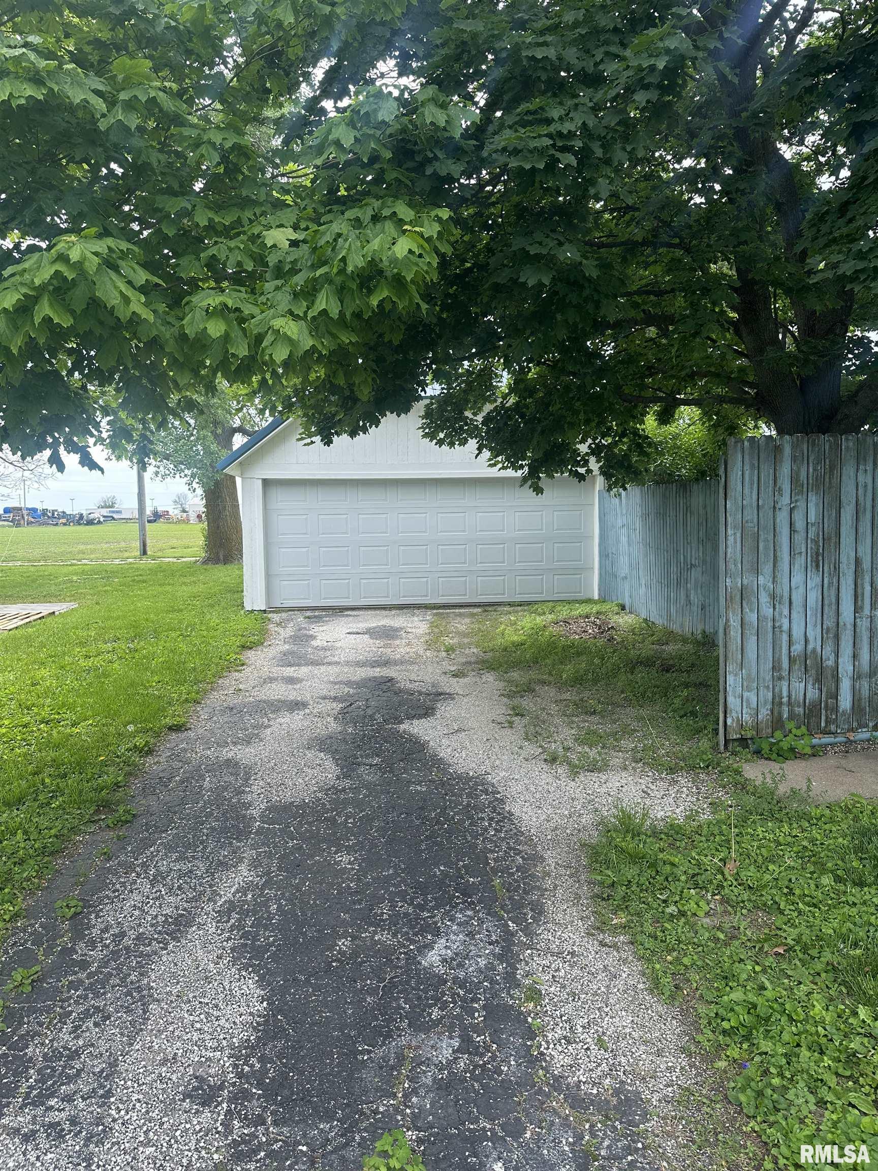 1102 Hayes Street Golden, IL 62339 - Photo 13 of 13