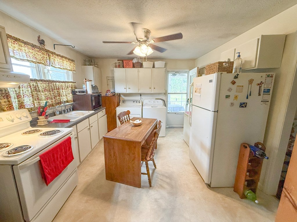 4297 Green Hill Road Blackstone, VA 23824 - Photo 5 of 21 Gallery Image 5