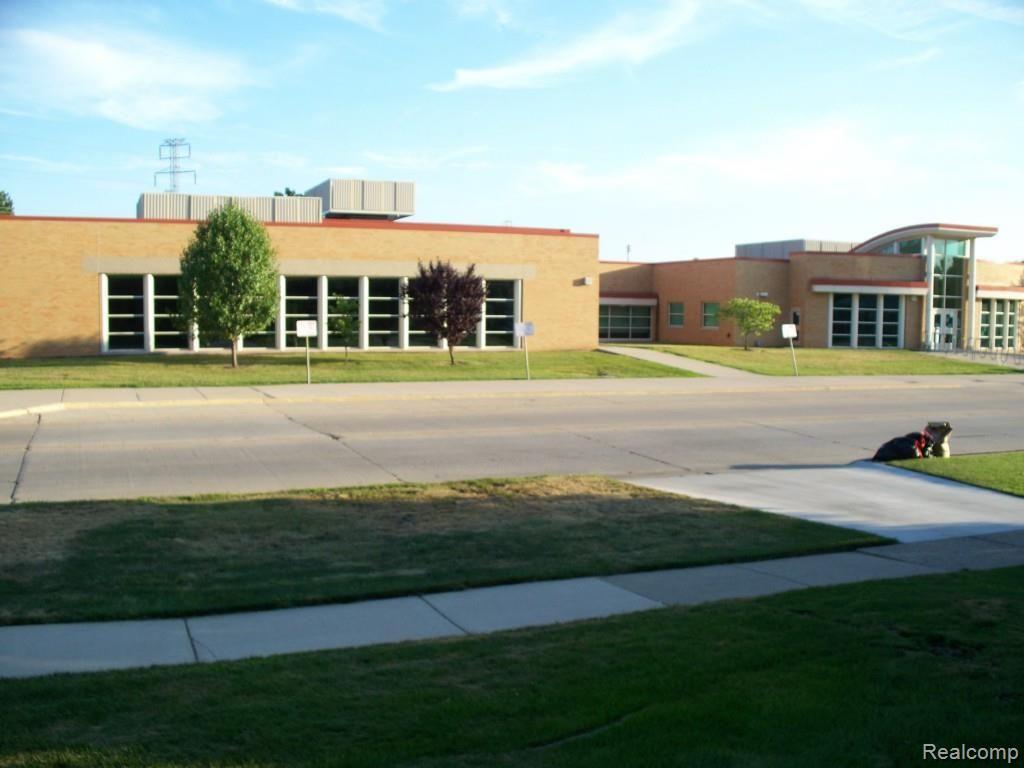 17402 Champaign Road Allen Park, MI 48101 - Photo 31 of 35 BENNIE SCHOOL ACROSS THE STREET