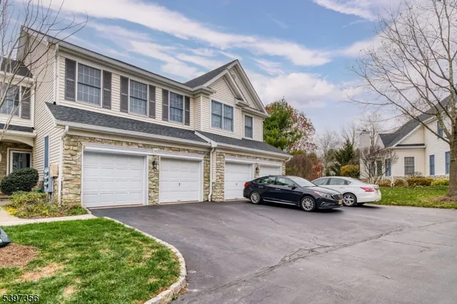 $608,000 | 59 La Costa Drive, Annandale, NJ 08801