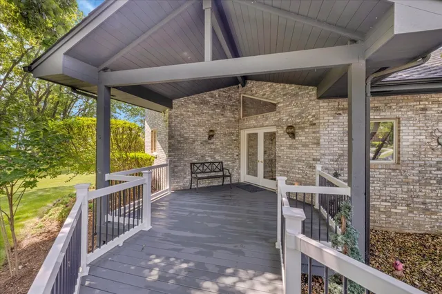 a view of an outdoor space