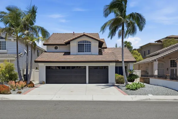 $1,198,000 | 2214 Brookhaven Pass, Vista, CA 92081