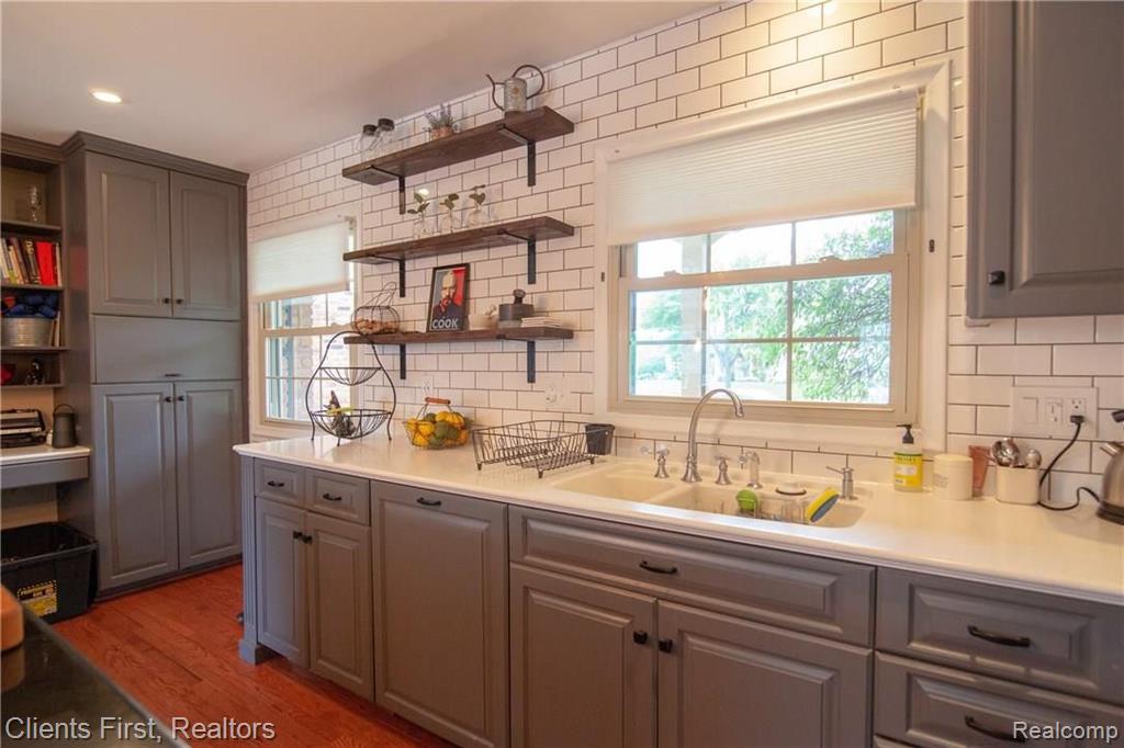 25236 Hopkins Road Farmington Hills, MI 48335 - Photo 21 of 53