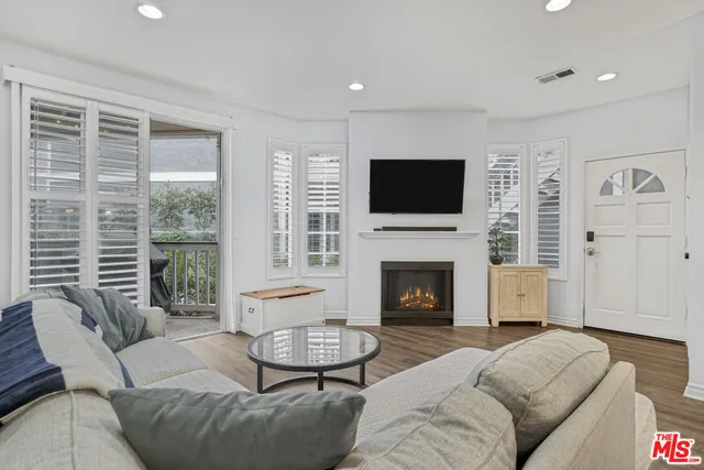 $599,000 | 10401 Garden Grove Boulevard, Unit 44, Garden Grove, CA 92843