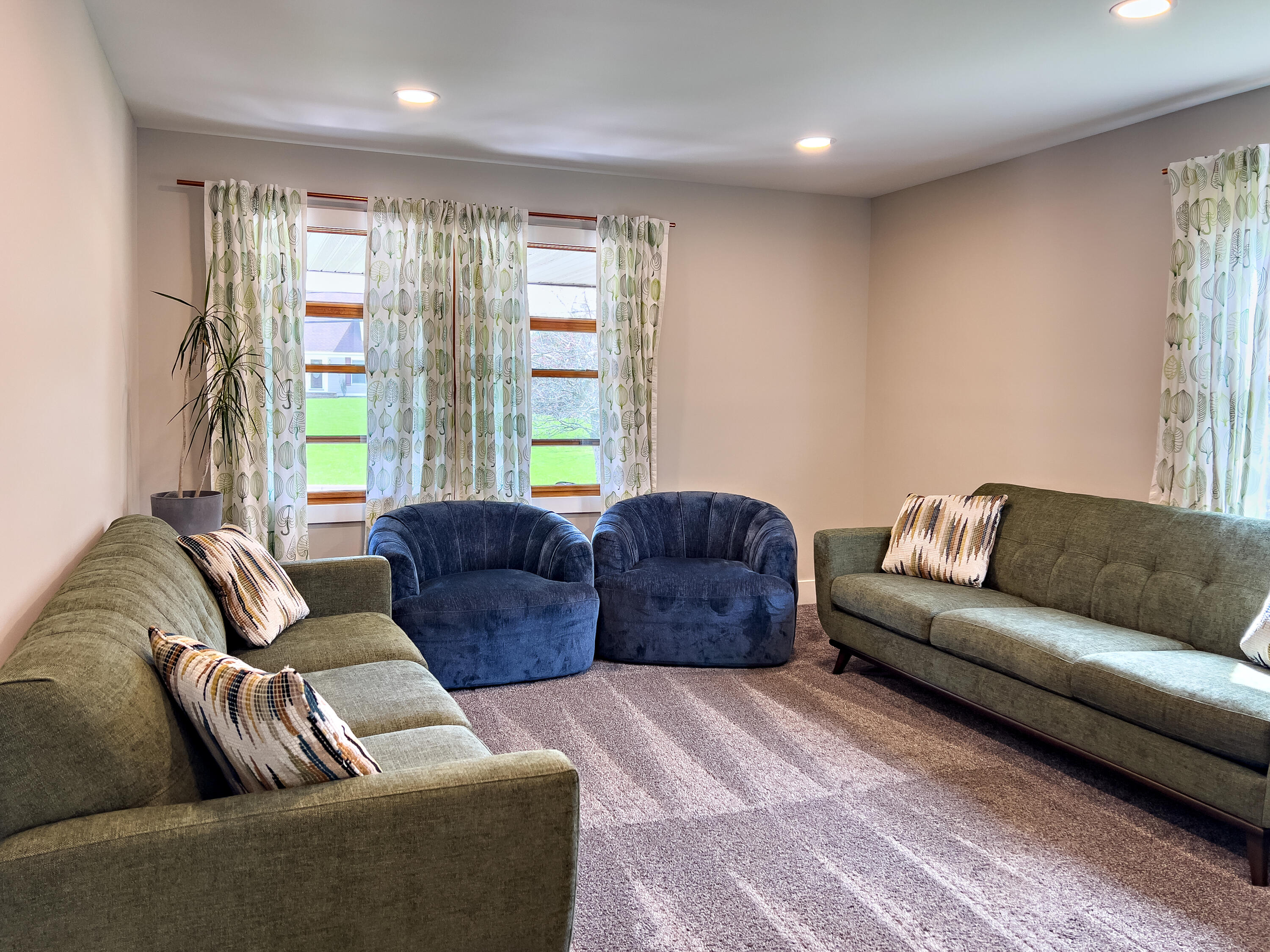 930 Tamarack Street Manistee, MI 49660 - Photo 12 of 56 livingroom09