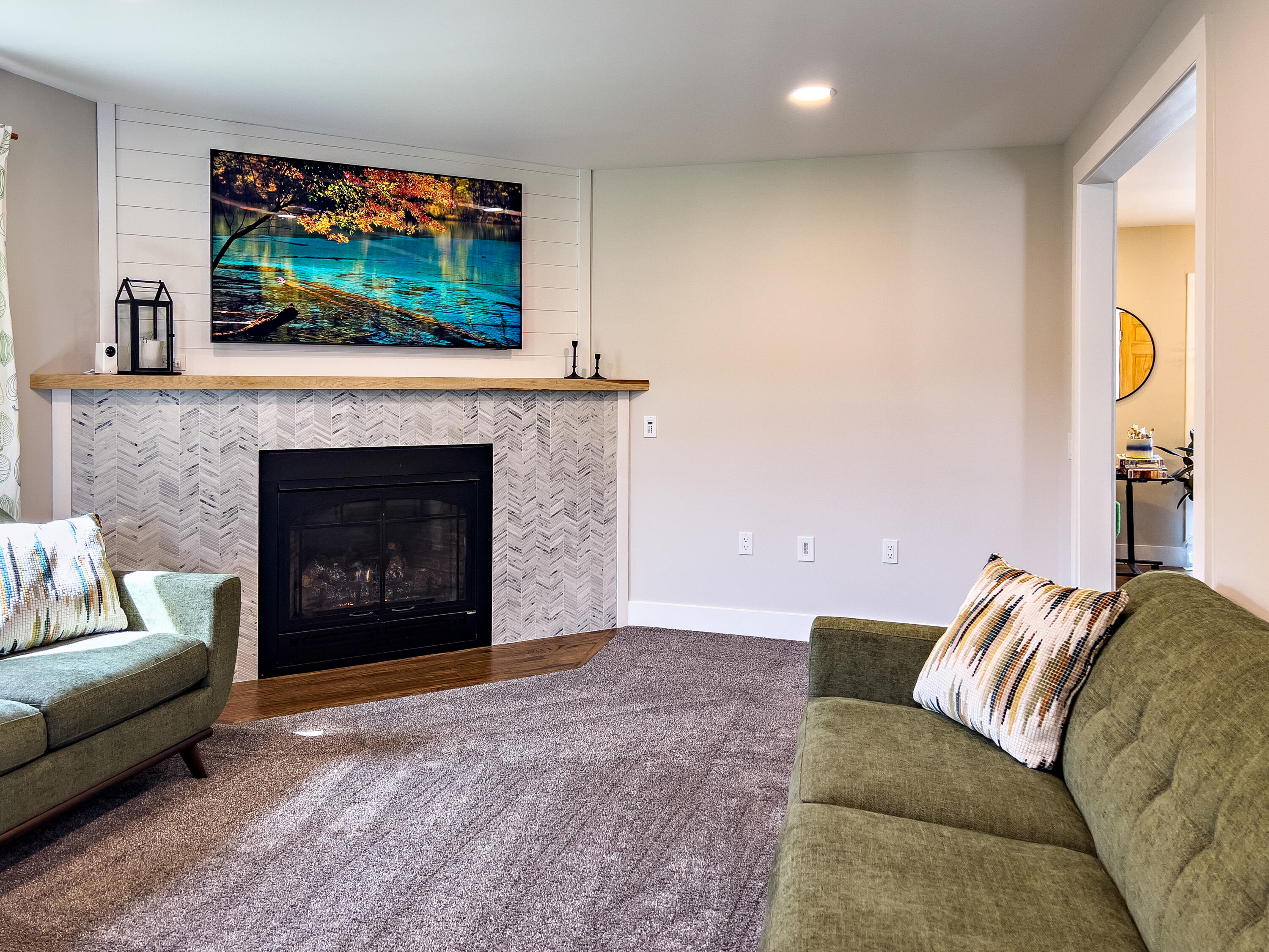 930 Tamarack Street Manistee, MI 49660 - Photo 13 of 56 livingroom11