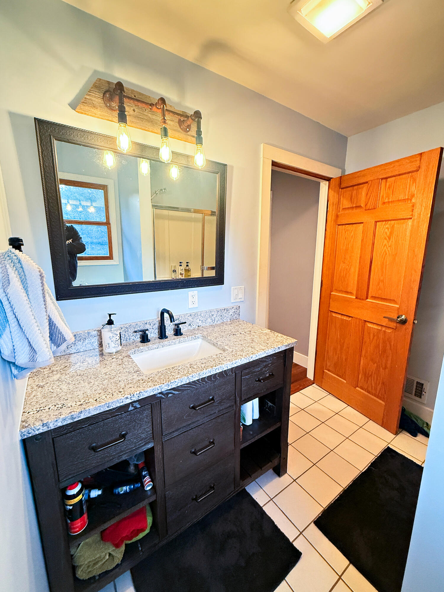930 Tamarack Street Manistee, MI 49660 - Photo 17 of 56 2ndbath3