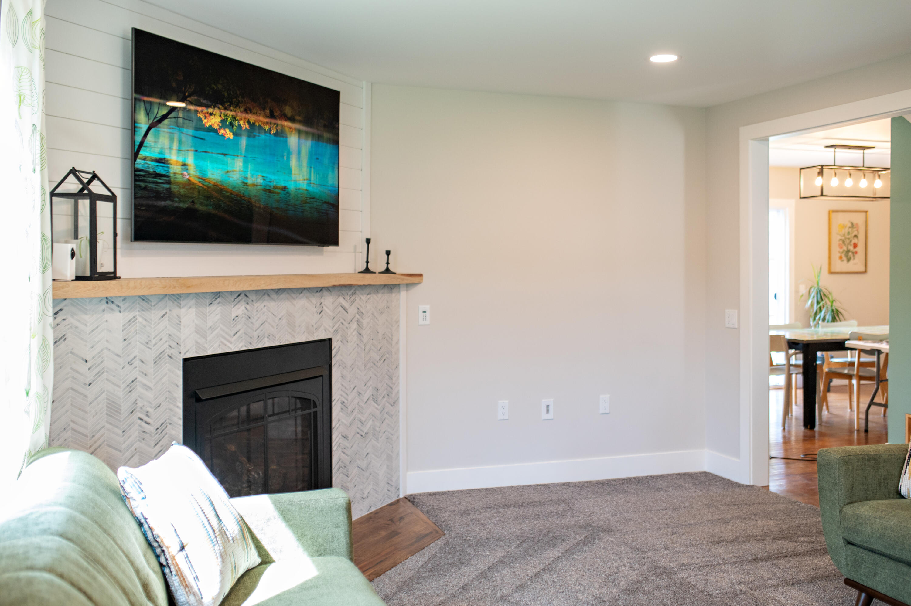 930 Tamarack Street Manistee, MI 49660 - Photo 32 of 56 livingroom05