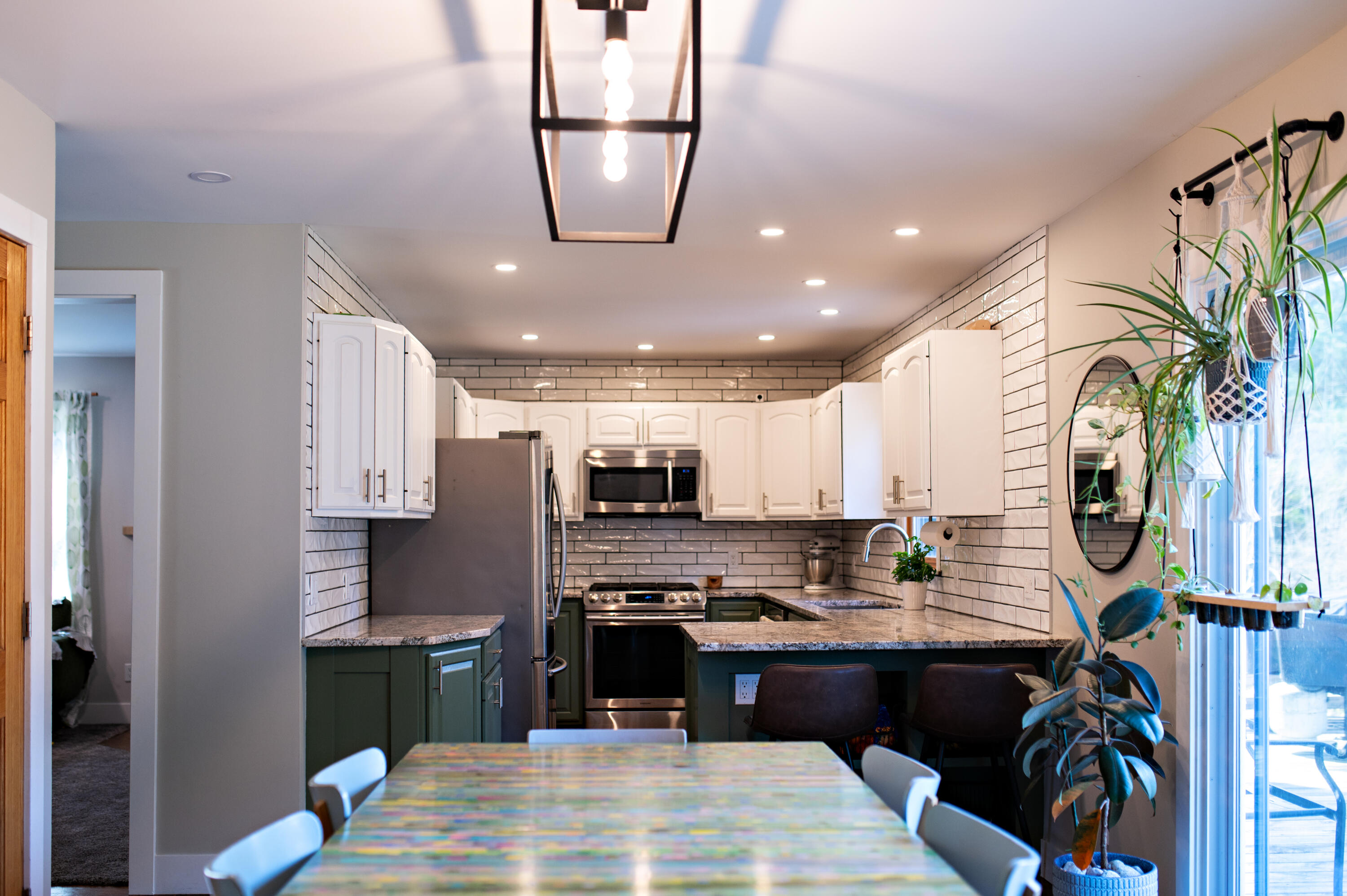 930 Tamarack Street Manistee, MI 49660 - Photo 4 of 56 kitchen-dining02