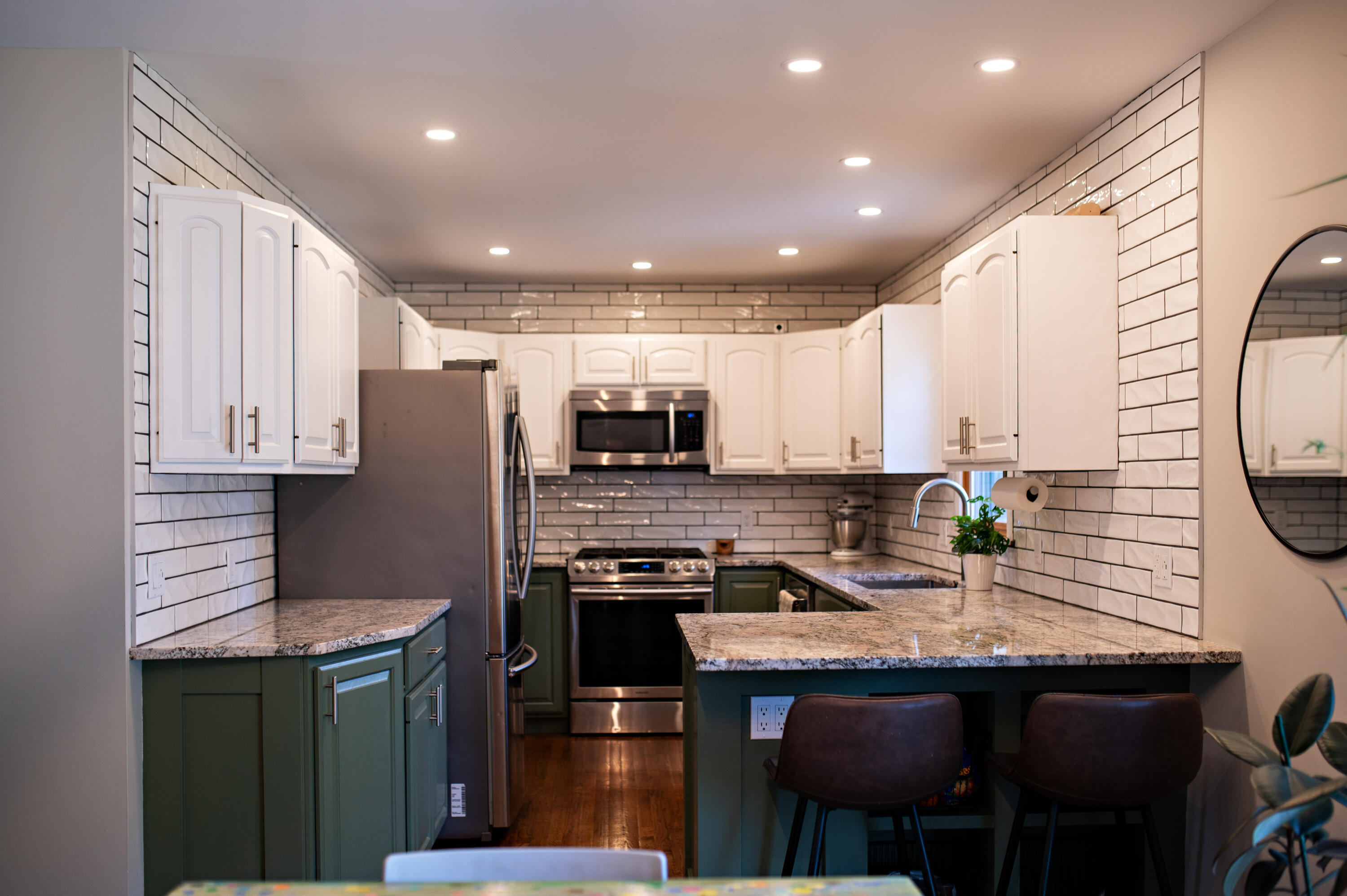 930 Tamarack Street Manistee, MI 49660 - Photo 5 of 56 kitchen-dining05