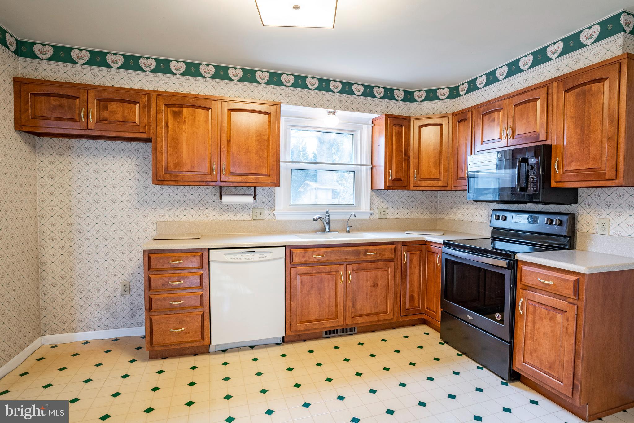 325 Coventry Lane Lititz, PA 17543 - Photo 21 of 47 Gallery Image 21