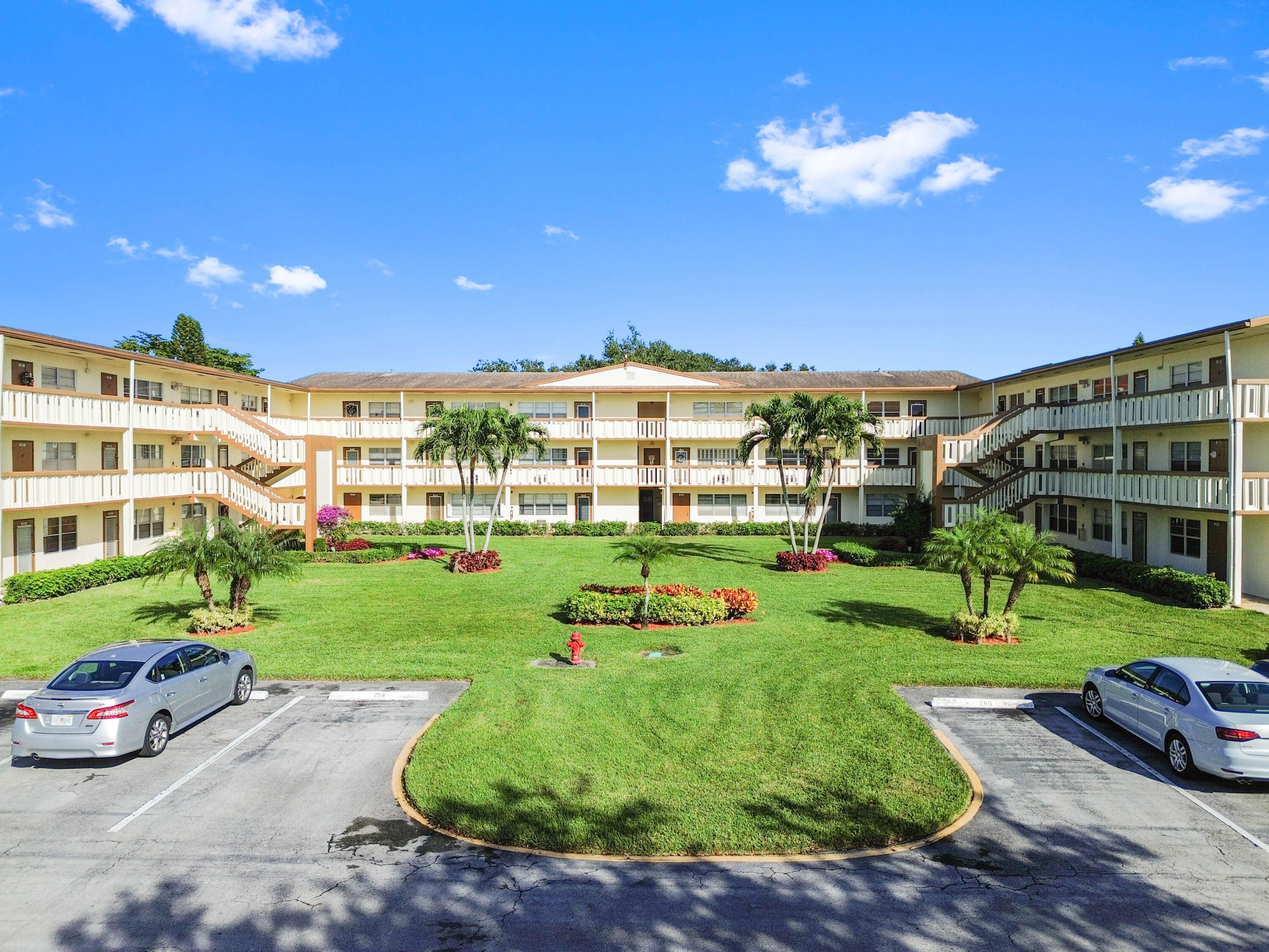 279 Mansfield H Boca Raton, FL 33434 - Photo 20 of 27 21 Drone 01