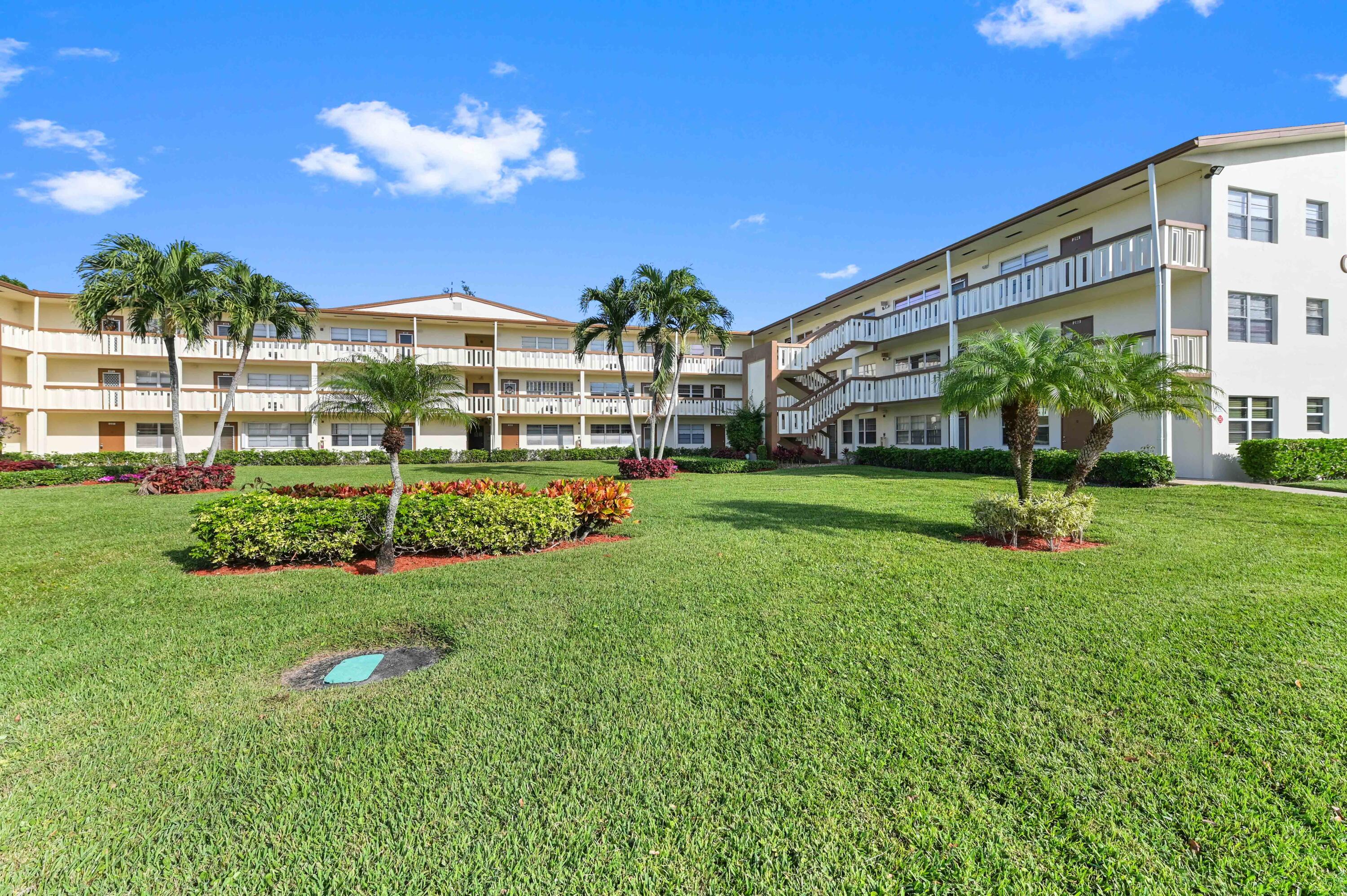 279 Mansfield H Boca Raton, FL 33434 - Photo 21 of 27 02 Front 02