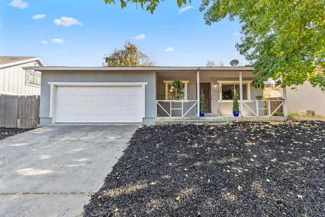 $379,800 | 1601 West J Street, Oakdale, CA 95361