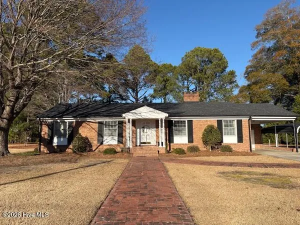 $1,800 | 207 East Carolina Street, Fremont, NC 27830