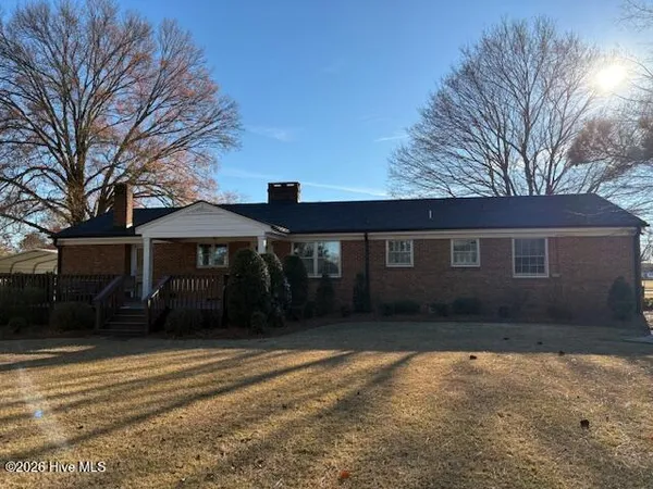$1,800 | 207 East Carolina Street, Fremont, NC 27830