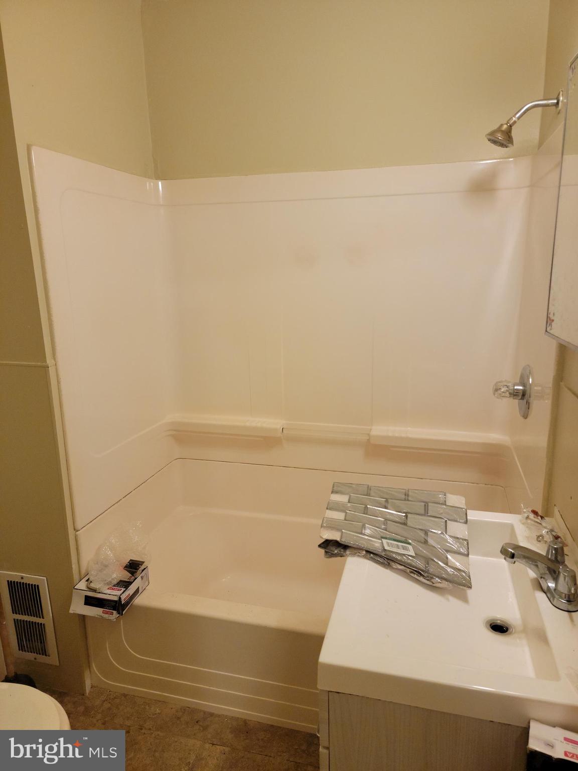 529 Locust Street Lancaster, PA 17602 - Photo 12 of 15