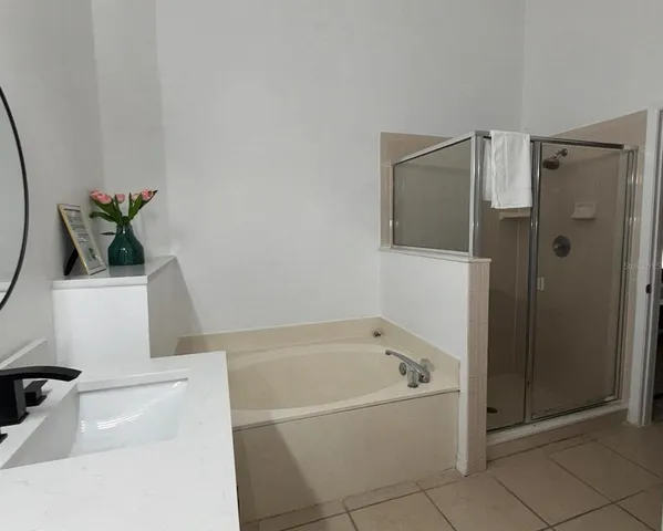 $2,300 | 605 Rochester Loop, Davenport, FL 33897