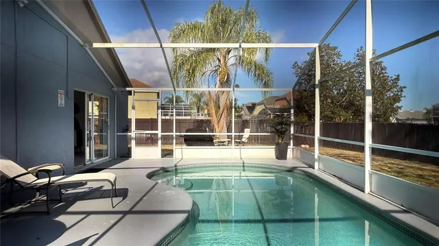 $2,300 | 605 Rochester Loop, Davenport, FL 33897