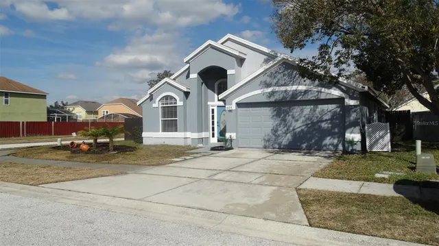 $2,300 | 605 Rochester Loop, Davenport, FL 33897