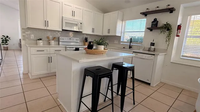 $2,300 | 605 Rochester Loop, Davenport, FL 33897