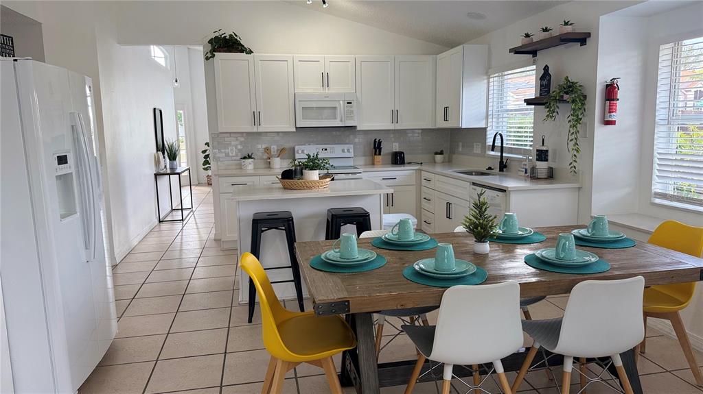 605 Rochester Loop Davenport, FL 33897 - Photo 9 of 37