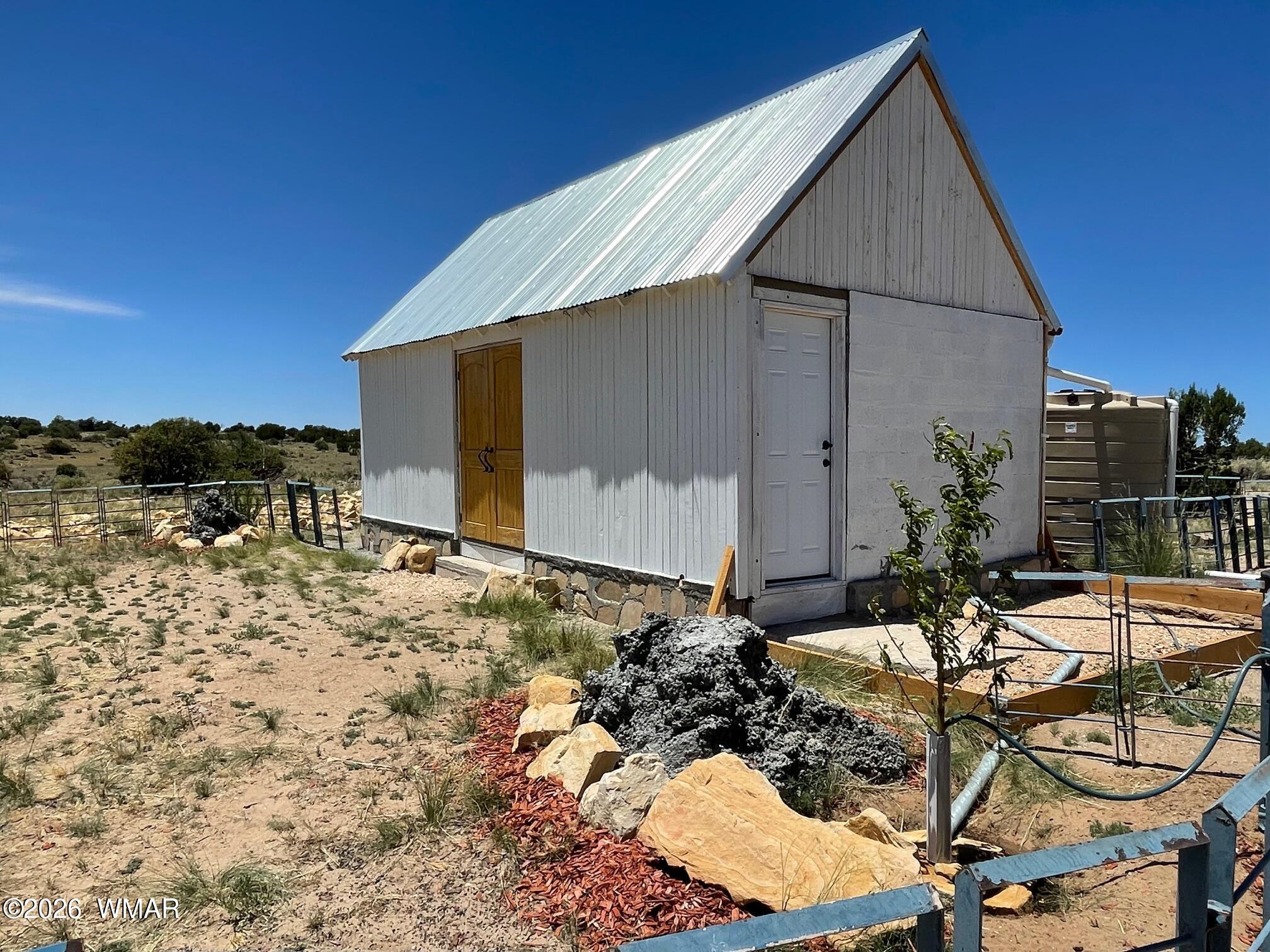 230 East Woodland Ranch Road St. Johns, AZ 85936 - Photo 9 of 16