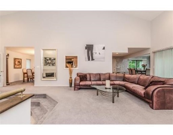 33 Thoreau Circle Beverly, MA 01915 - Photo 14 of 23