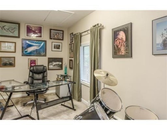 33 Thoreau Circle Beverly, MA 01915 - Photo 22 of 23