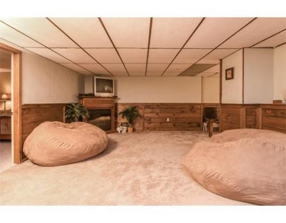 33 Thoreau Circle Beverly, MA 01915 - Photo 23 of 23