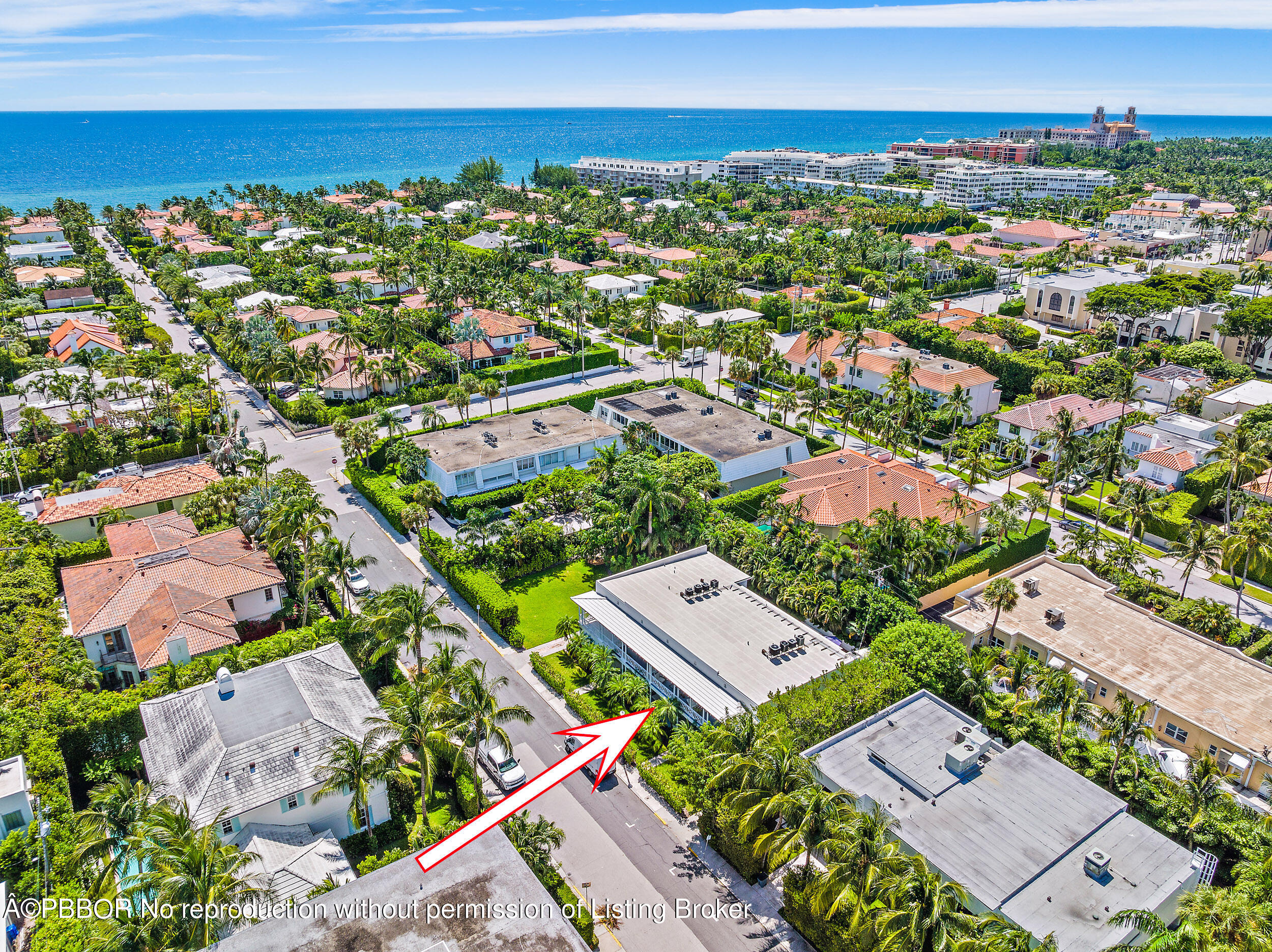 220 Atlantic Avenue, Unit 3 Palm Beach, FL 33480 - Photo 31 of 36 an aerial view of residential houses with outdoor space