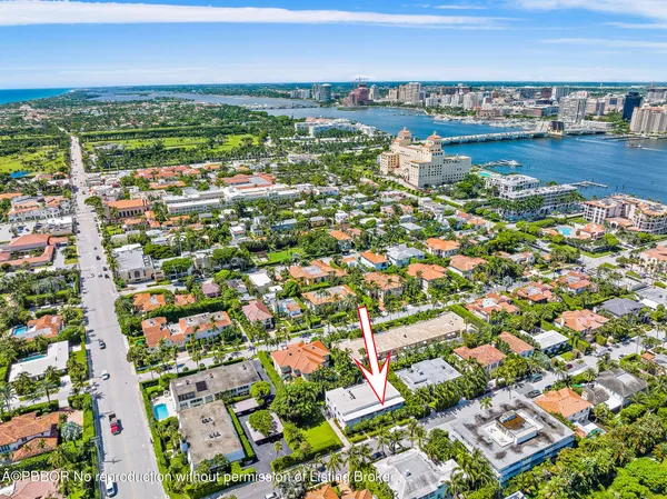 $18,000 | 220 Atlantic Avenue, Unit 3, Palm Beach, FL 33480