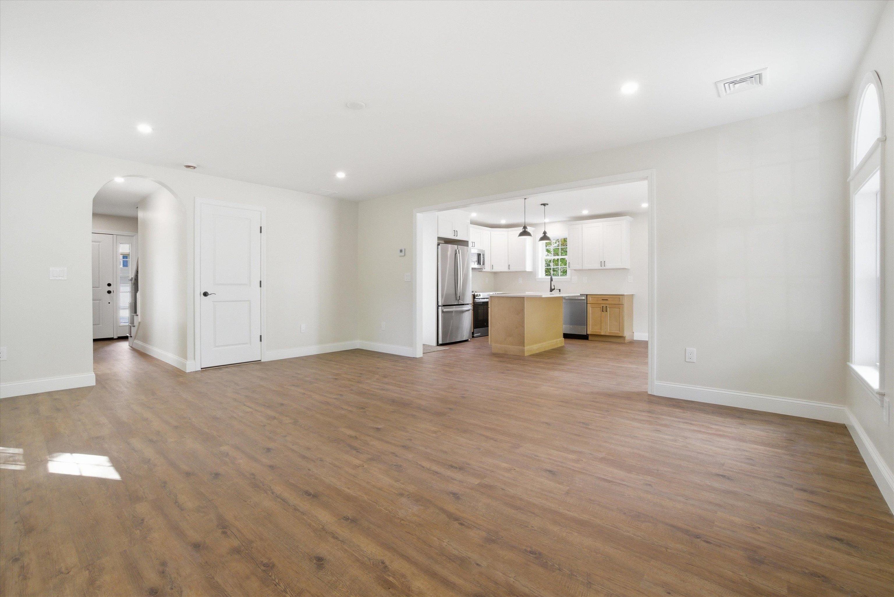 6 Pleasant Street Derry, NH 03038 - Photo 10 of 51