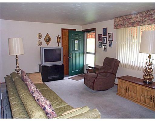 183 William Circle McKees Rocks, PA 15136 - Photo 5 of 10 Living Room.