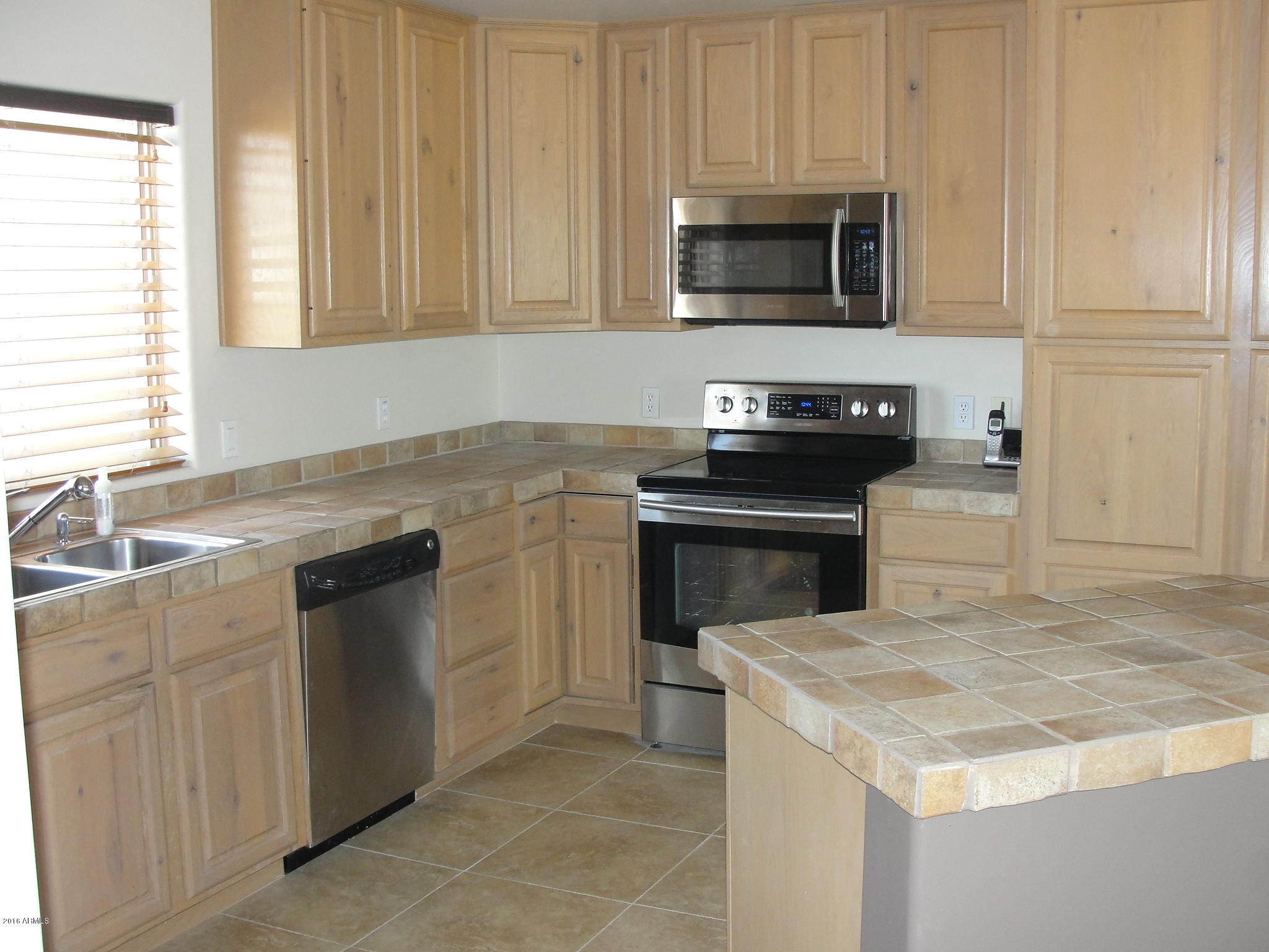 201 West Quartz Rock Road Phoenix, AZ 85085 - Photo 15 of 39 2016-06-20 23.39.18