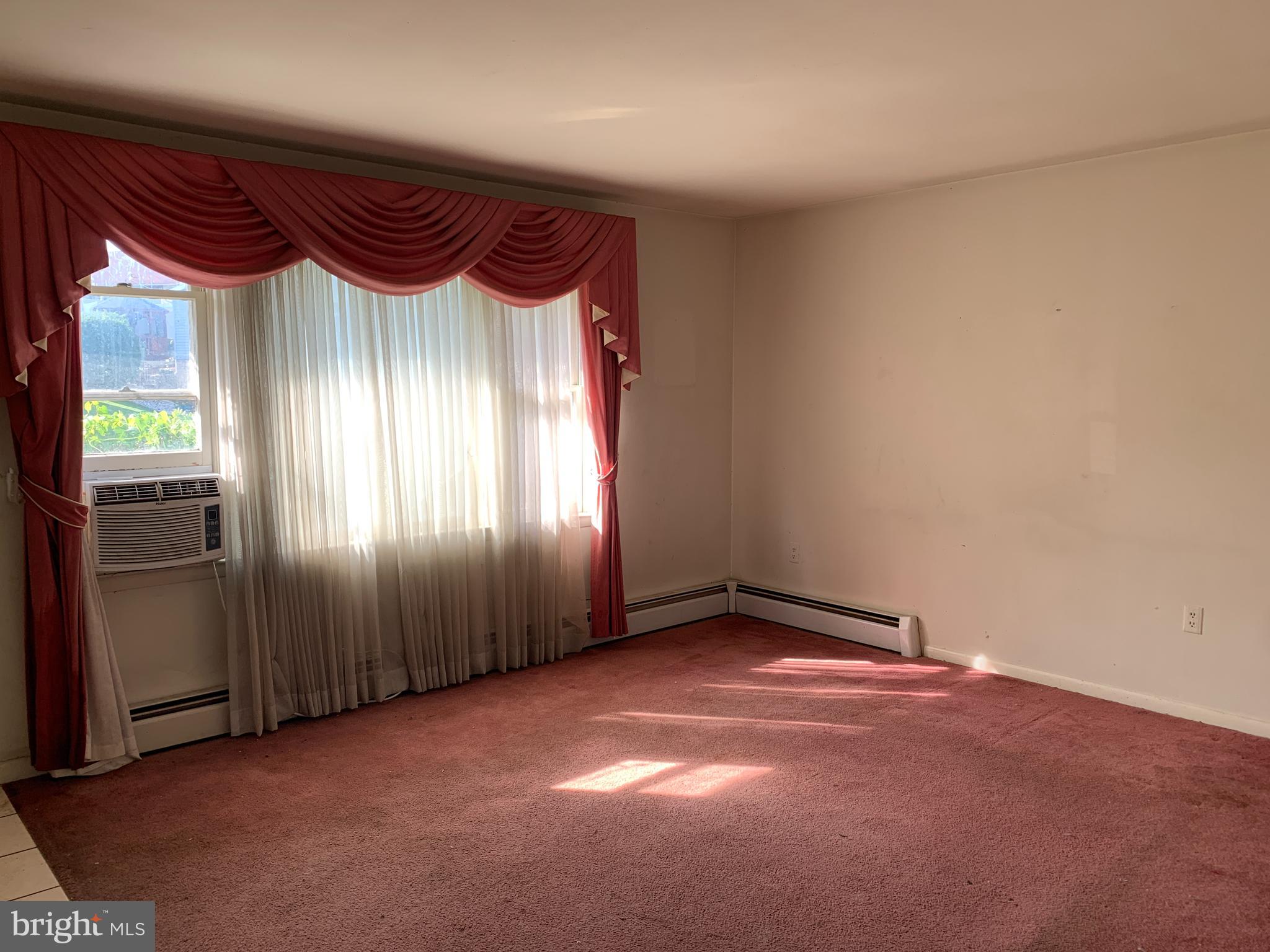 1306 Wingate Avenue Reading, PA 19607 - Photo 3 of 33