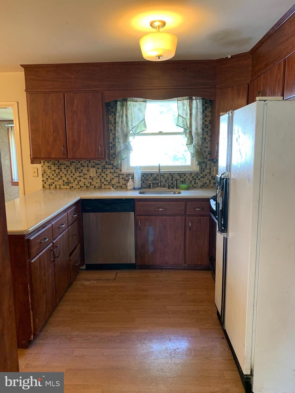 1306 Wingate Avenue Reading, PA 19607 - Photo 5 of 33 Kitchen