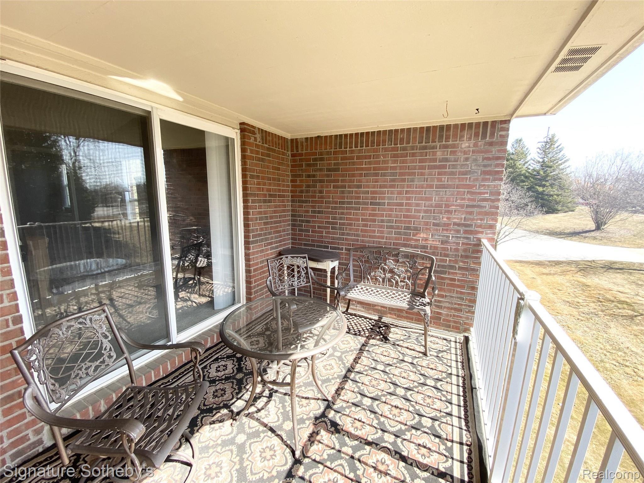 1796 Flagstone Circle Rochester, MI 48307 - Photo 19 of 28 27_1.jpg