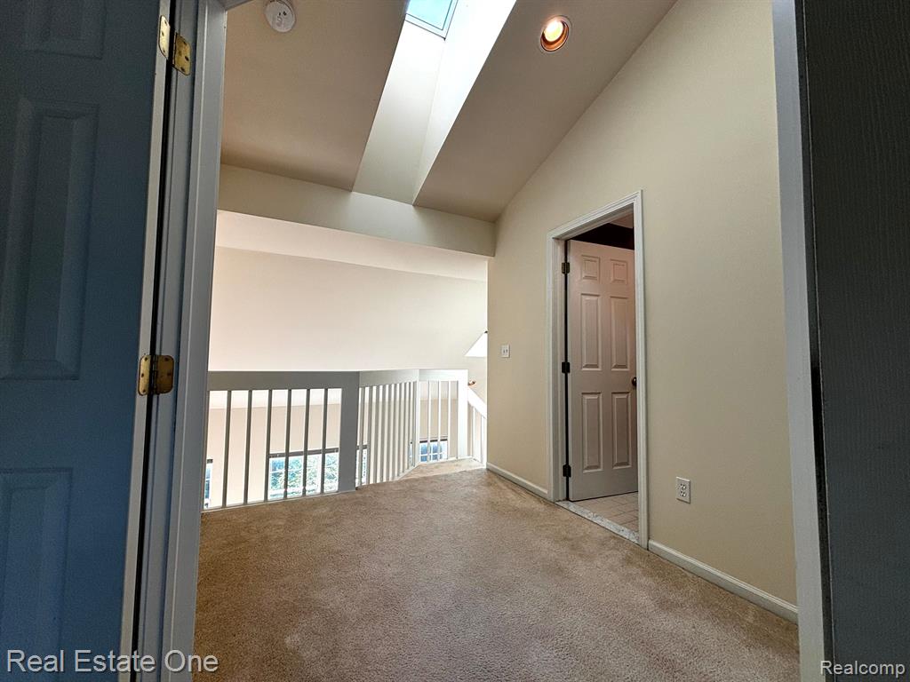 1423 Chesapeake Road, Unit 54 Royal Oak, MI 48067 - Photo 10 of 35