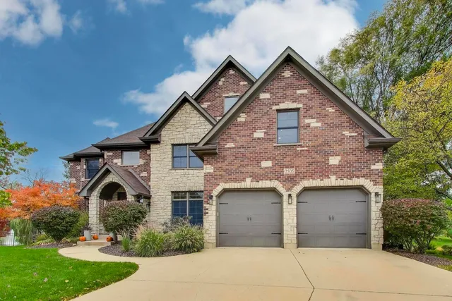 $999,700 | 2505 Brookstone Court, Aurora, IL 60502