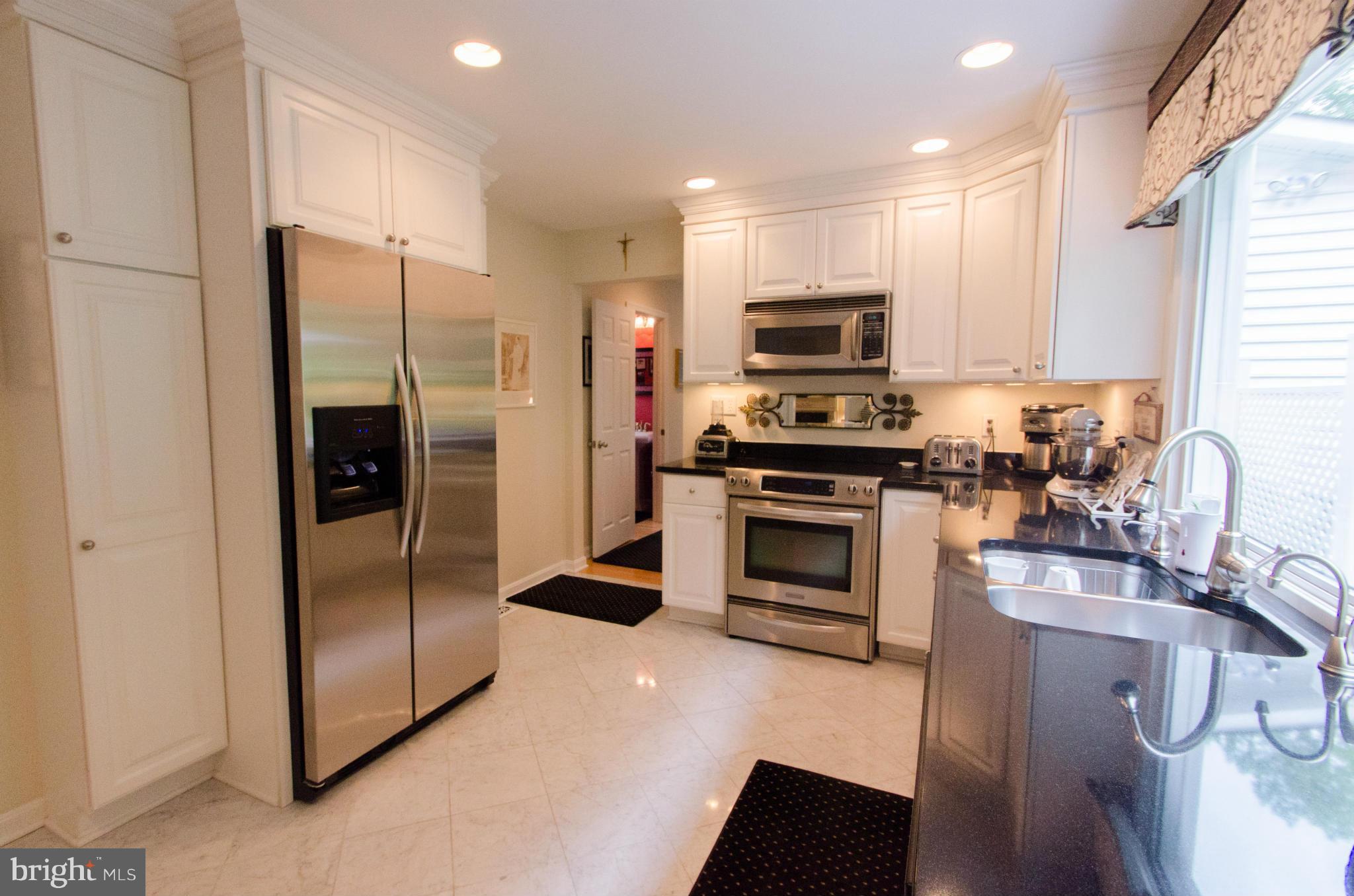 16402 Falls Road Monkton, MD 21111 - Photo 8 of 30 Beautifully renovated kitchen