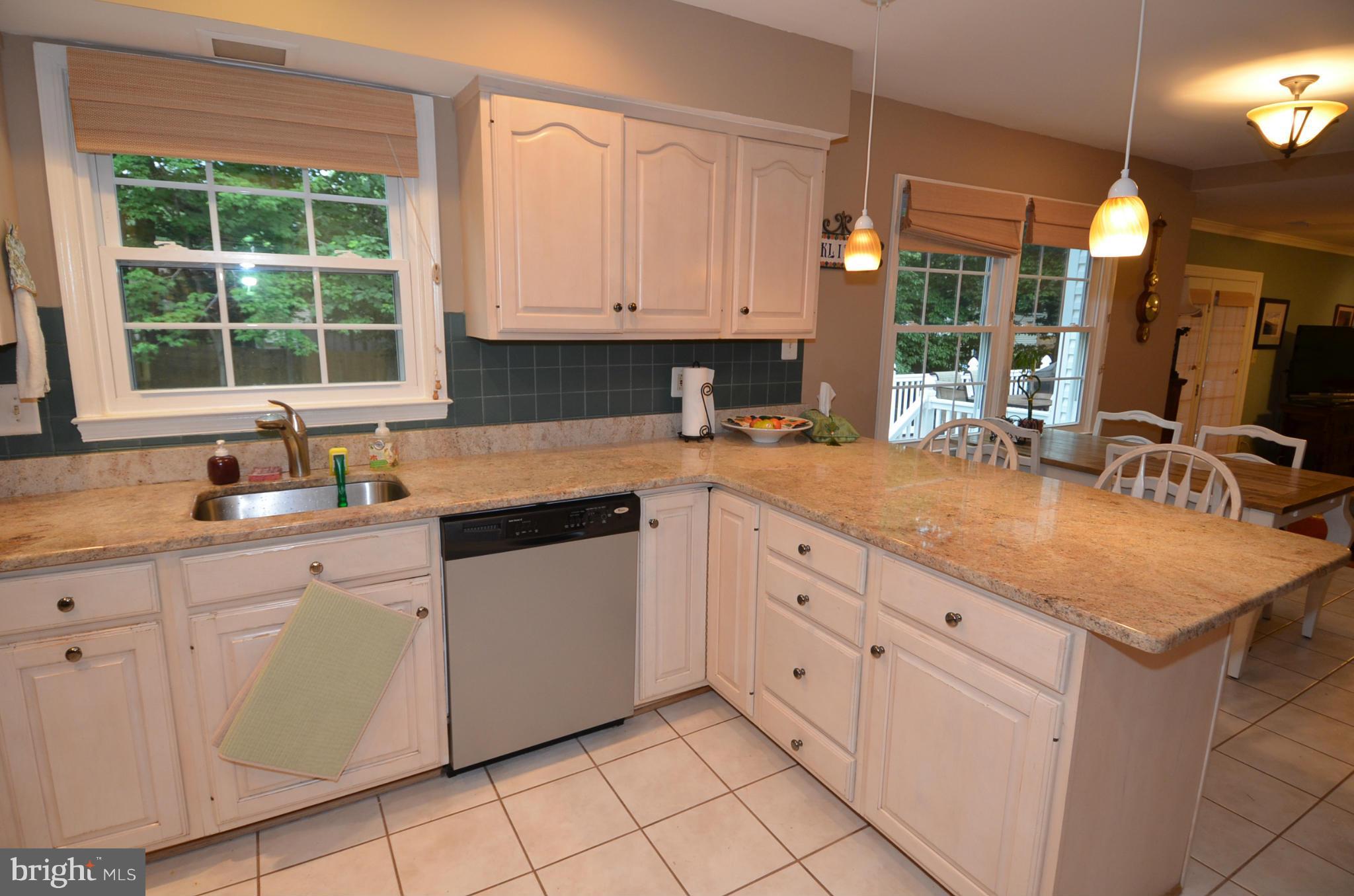 8329 Lindside Way Springfield, VA 22153 - Photo 8 of 30 Kitchen