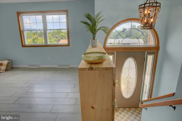 $295,000 | 10119 Cardinal Drive, Orrstown, PA 17244